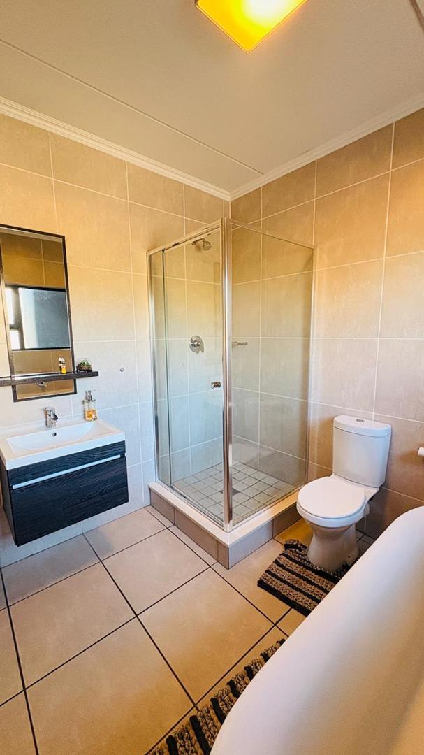 To Let 3 Bedroom Property for Rent in Modderfontein Gauteng