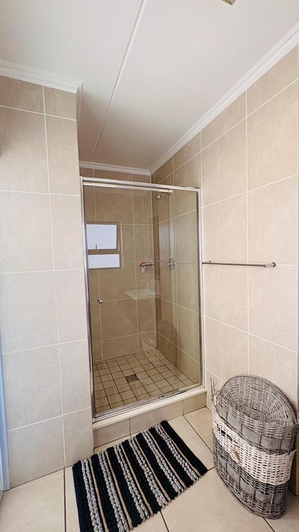 To Let 3 Bedroom Property for Rent in Modderfontein Gauteng