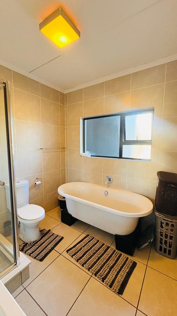 To Let 3 Bedroom Property for Rent in Modderfontein Gauteng