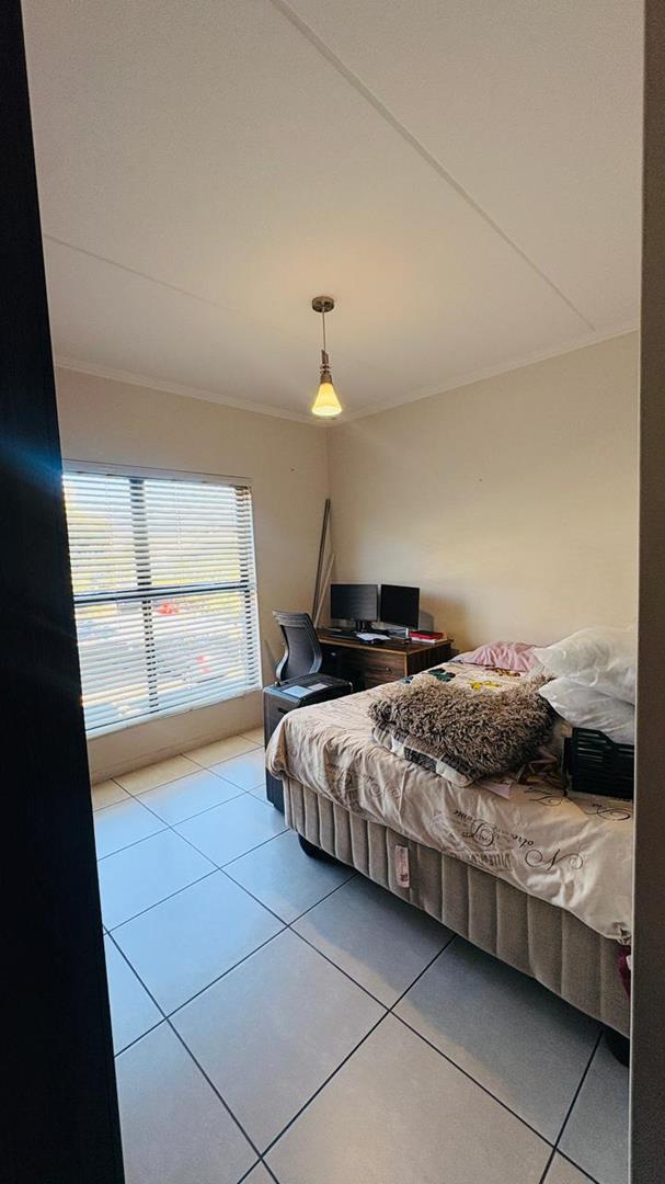 To Let 3 Bedroom Property for Rent in Modderfontein Gauteng