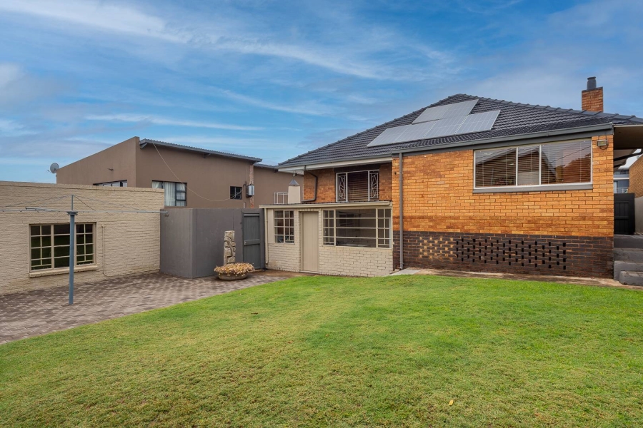 4 Bedroom Property for Sale in South Crest Gauteng
