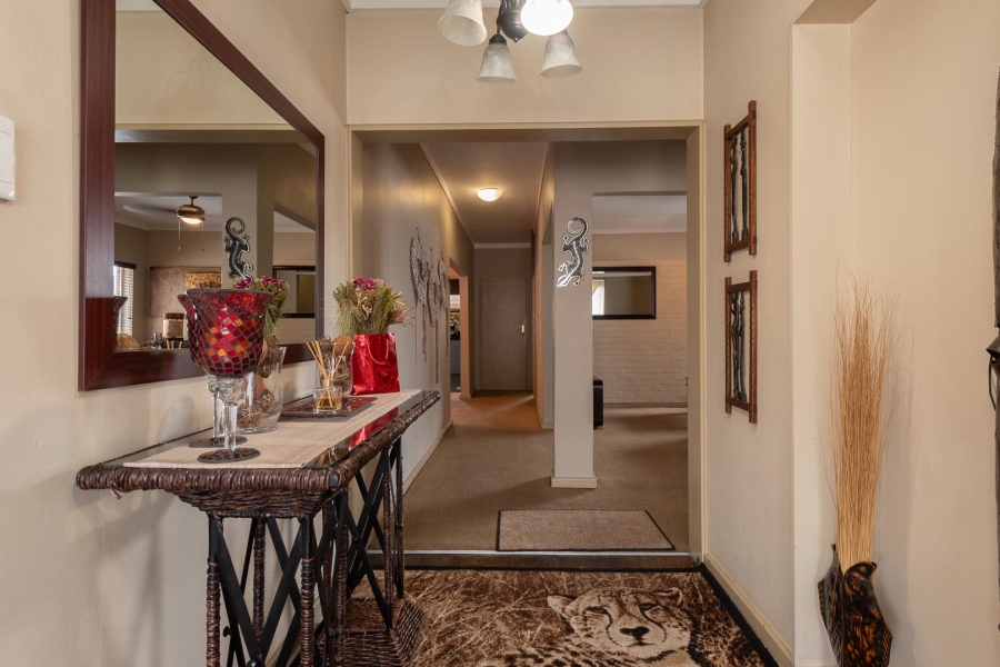 4 Bedroom Property for Sale in South Crest Gauteng