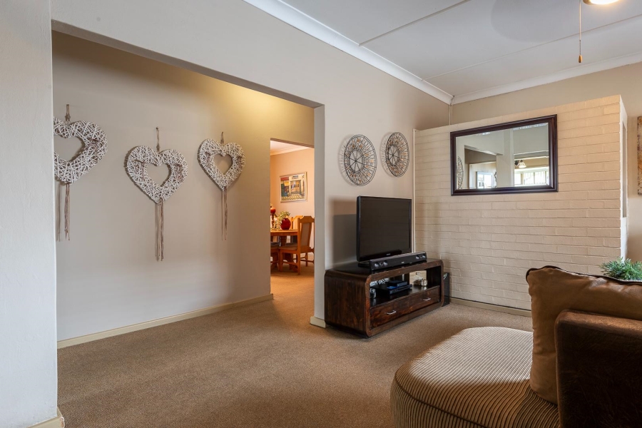 4 Bedroom Property for Sale in South Crest Gauteng