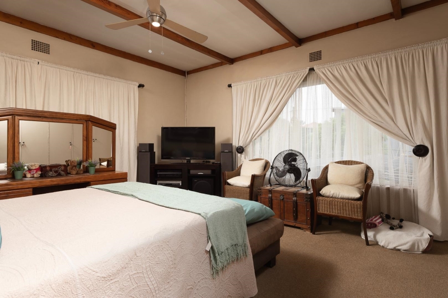 4 Bedroom Property for Sale in South Crest Gauteng