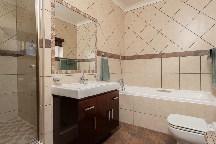 4 Bedroom Property for Sale in South Crest Gauteng