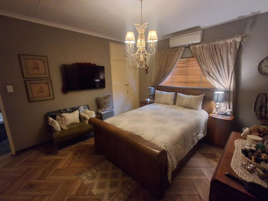 3 Bedroom Property for Sale in Mulbarton Gauteng