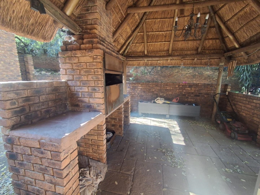 3 Bedroom Property for Sale in Mulbarton Gauteng