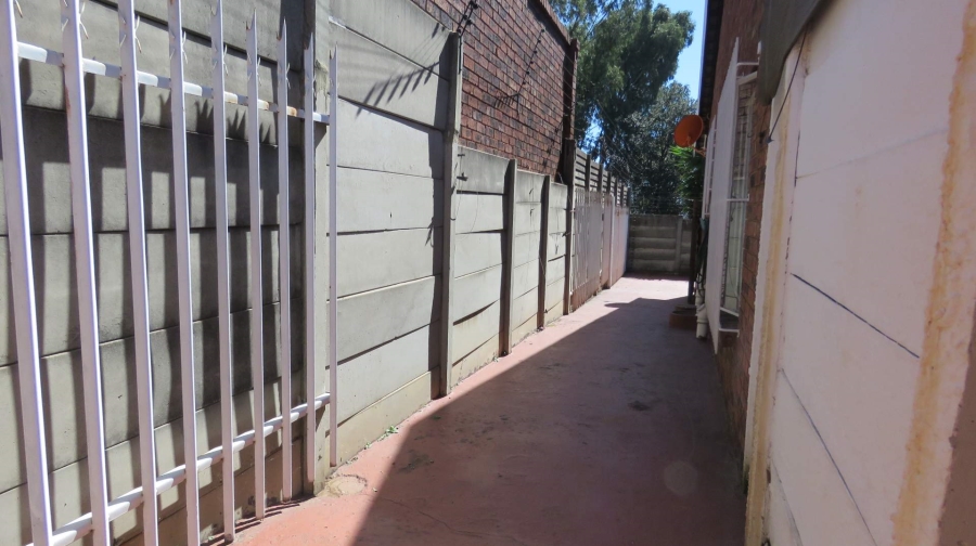 3 Bedroom Property for Sale in Mayberry Park Gauteng