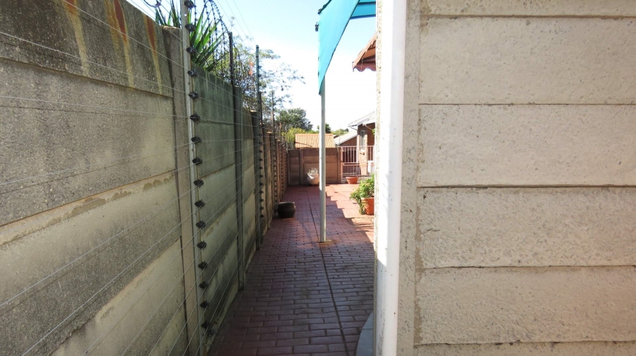 3 Bedroom Property for Sale in Mayberry Park Gauteng