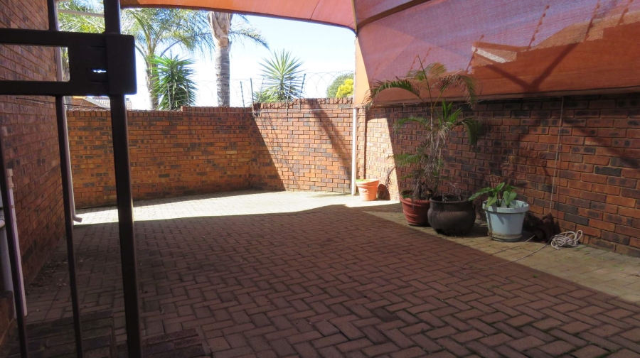 3 Bedroom Property for Sale in Mayberry Park Gauteng