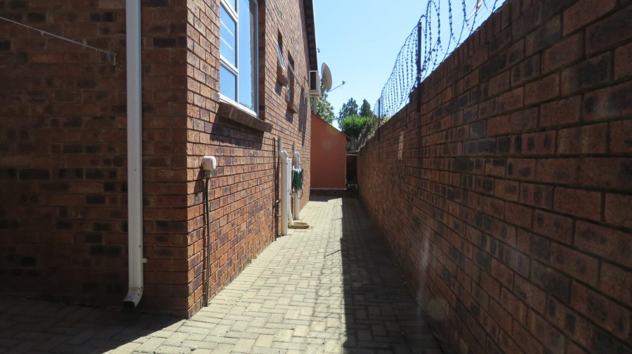 3 Bedroom Property for Sale in Mayberry Park Gauteng