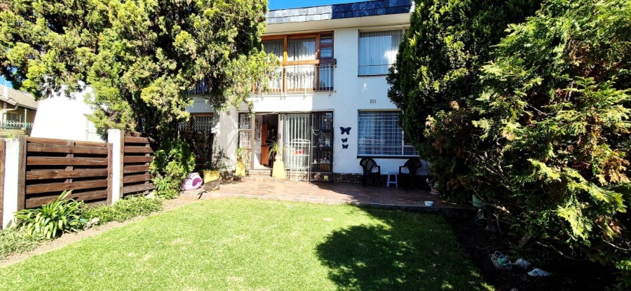 1 Bedroom Property for Sale in Corlett Gardens Gauteng