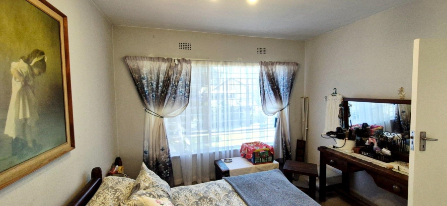 1 Bedroom Property for Sale in Corlett Gardens Gauteng