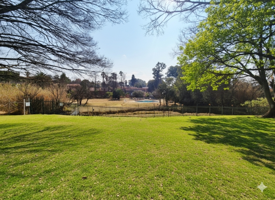 1 Bedroom Property for Sale in Corlett Gardens Gauteng