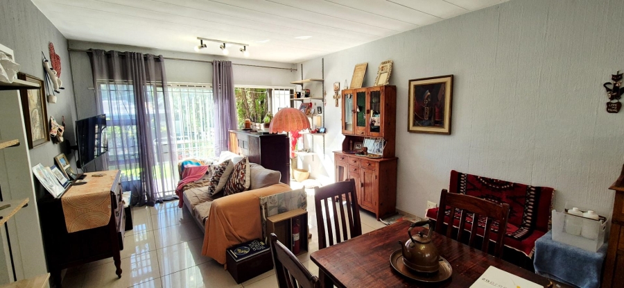 1 Bedroom Property for Sale in Corlett Gardens Gauteng
