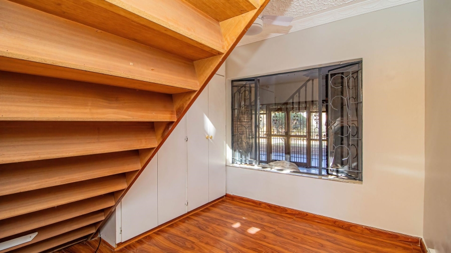 To Let 4 Bedroom Property for Rent in Lakefield Gauteng