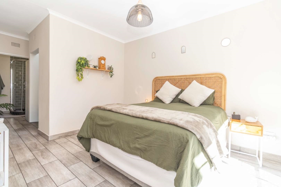 2 Bedroom Property for Sale in Gallo Manor Gauteng