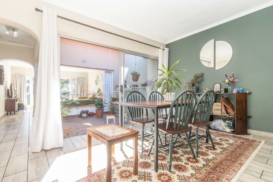 2 Bedroom Property for Sale in Gallo Manor Gauteng