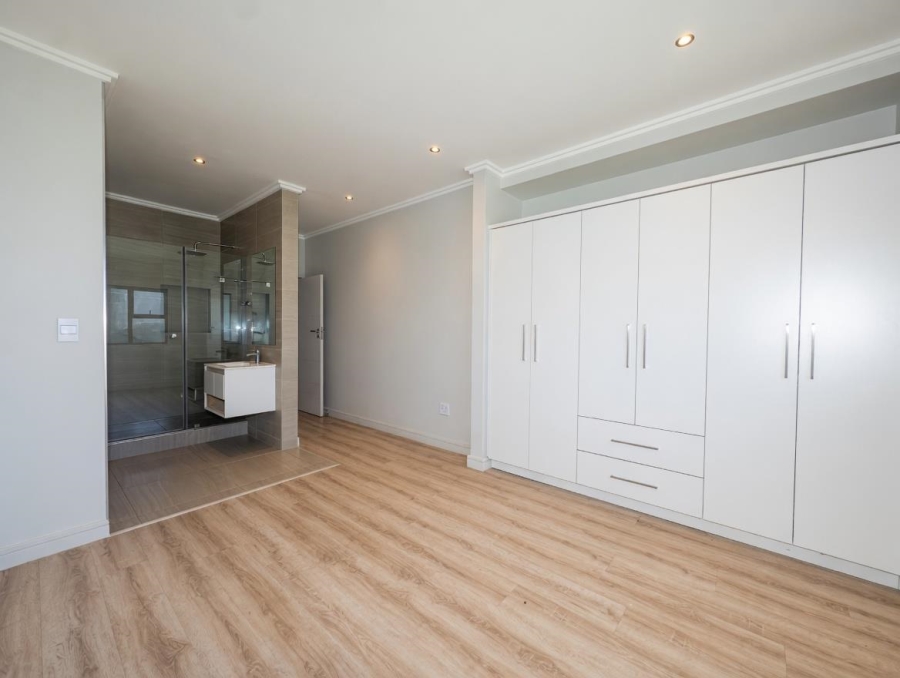 2 Bedroom Property for Sale in Bryanston Gauteng