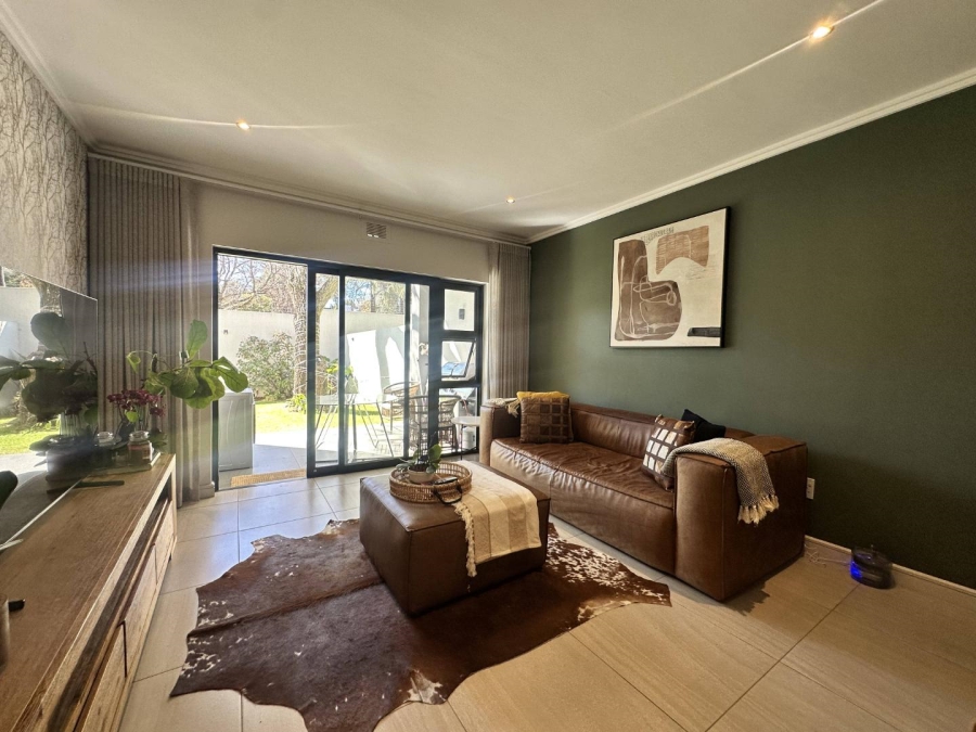 To Let 2 Bedroom Property for Rent in Bryanston Gauteng