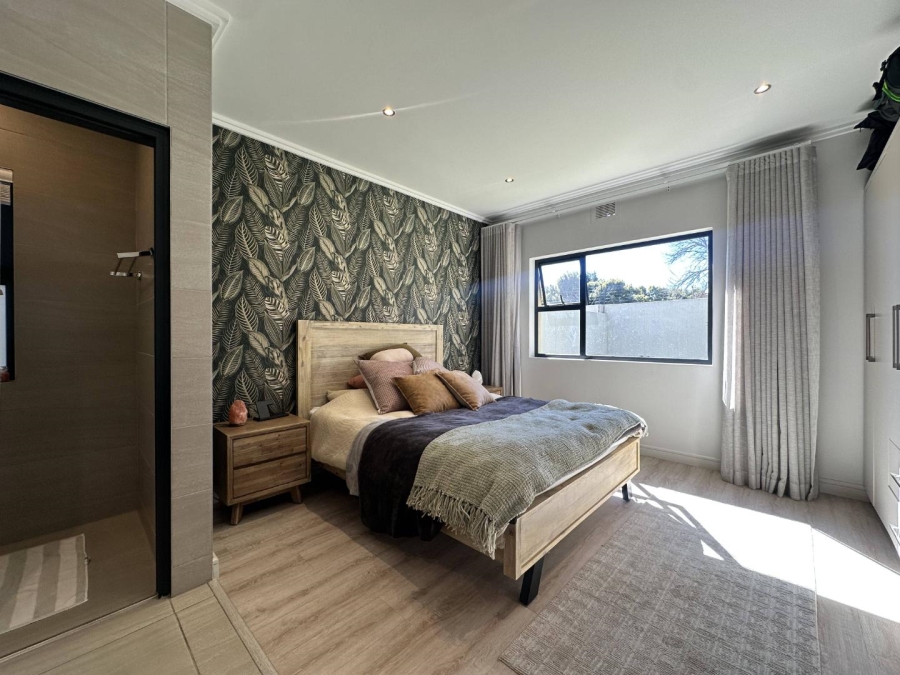 To Let 2 Bedroom Property for Rent in Bryanston Gauteng