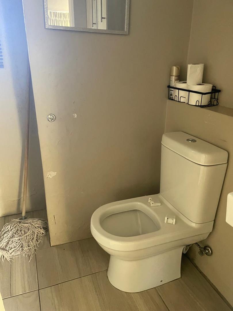 2 Bedroom Property for Sale in Fleurhof Gauteng