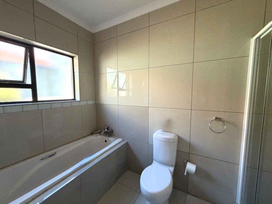 To Let 3 Bedroom Property for Rent in Sagewood Gauteng