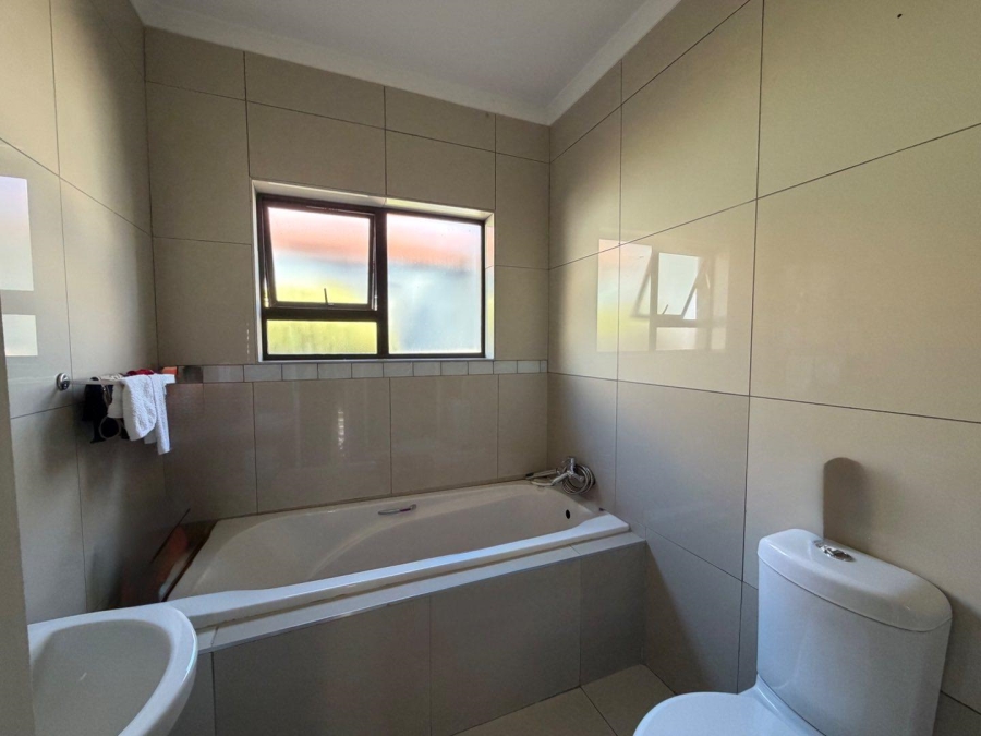 To Let 3 Bedroom Property for Rent in Sagewood Gauteng