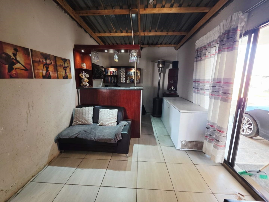 2 Bedroom Property for Sale in Tsakane Gauteng