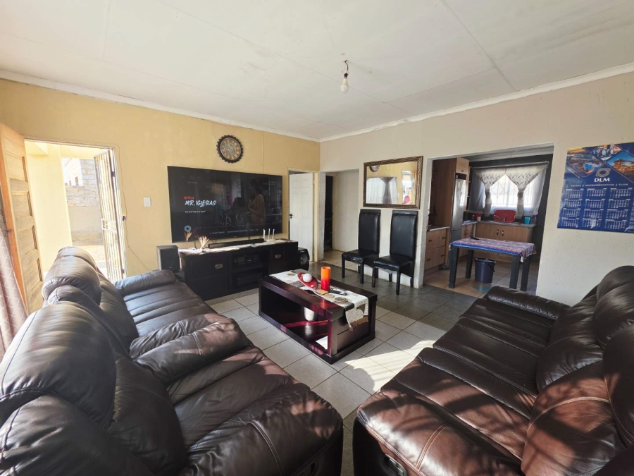 2 Bedroom Property for Sale in Tsakane Gauteng