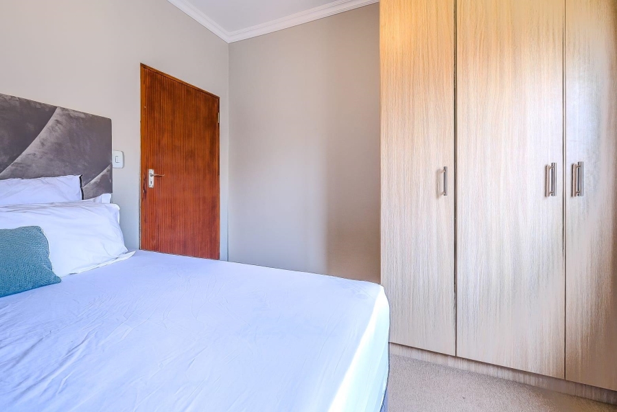 2 Bedroom Property for Sale in Noordwyk Gauteng