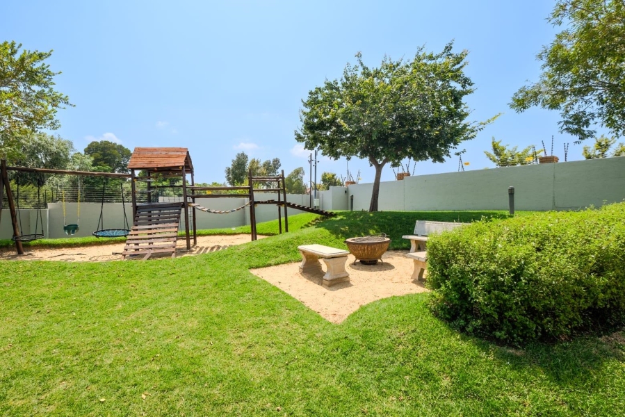 2 Bedroom Property for Sale in Noordwyk Gauteng