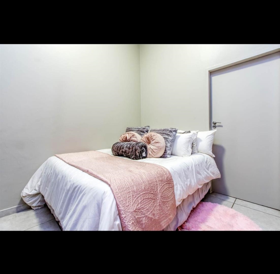 1 Bedroom Property for Sale in Rosebank Gauteng