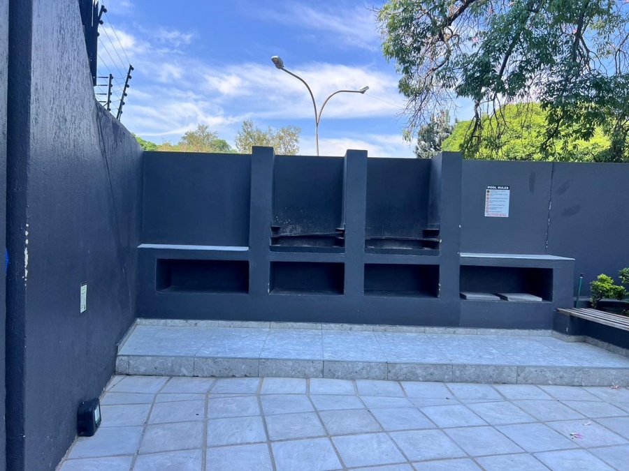 1 Bedroom Property for Sale in Rosebank Gauteng