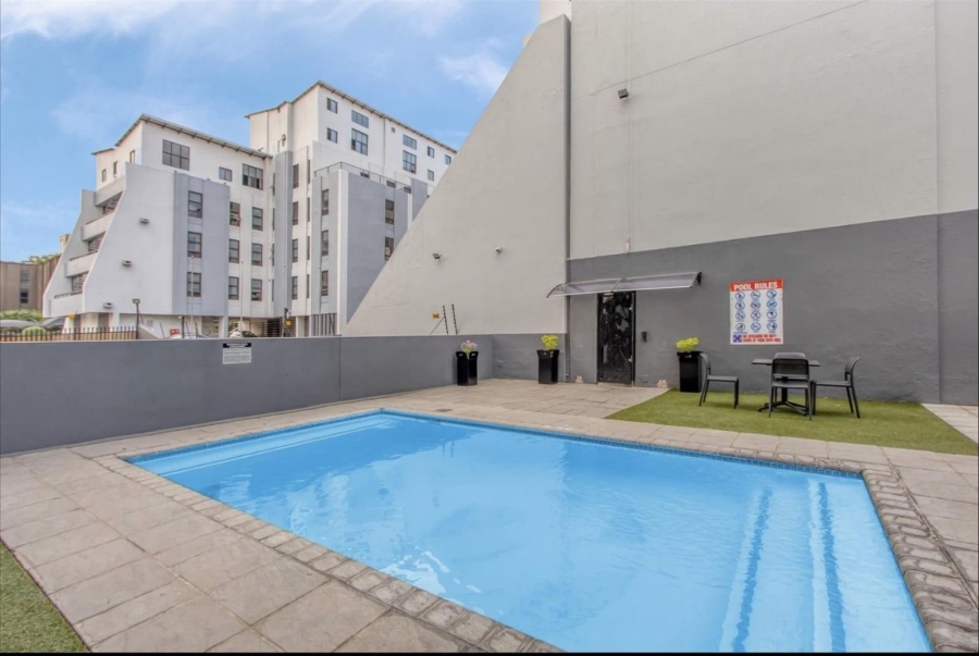 1 Bedroom Property for Sale in Rosebank Gauteng