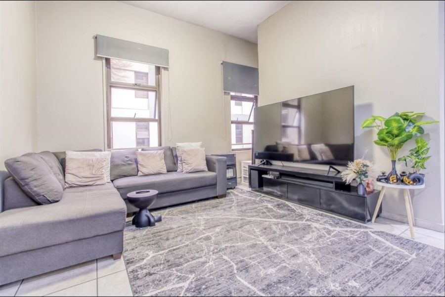 1 Bedroom Property for Sale in Rosebank Gauteng