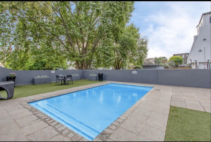 1 Bedroom Property for Sale in Rosebank Gauteng