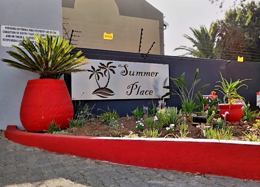 2 Bedroom Property for Sale in Verwoerdpark Gauteng