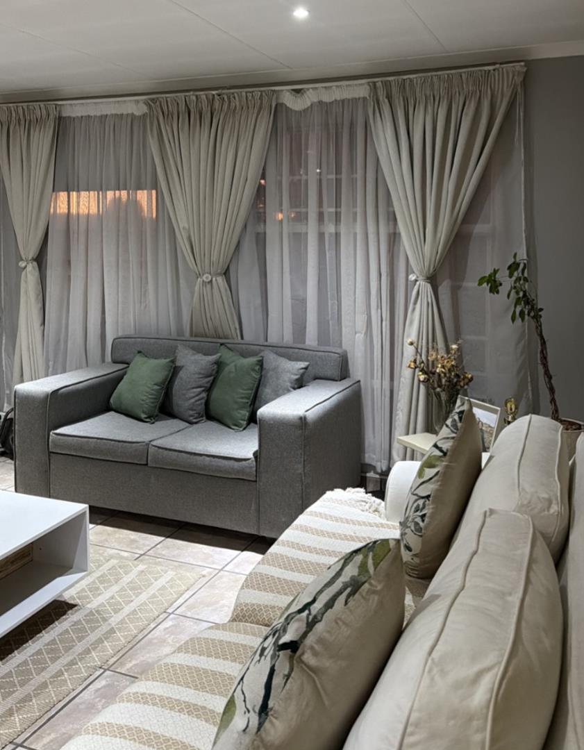2 Bedroom Property for Sale in Verwoerdpark Gauteng