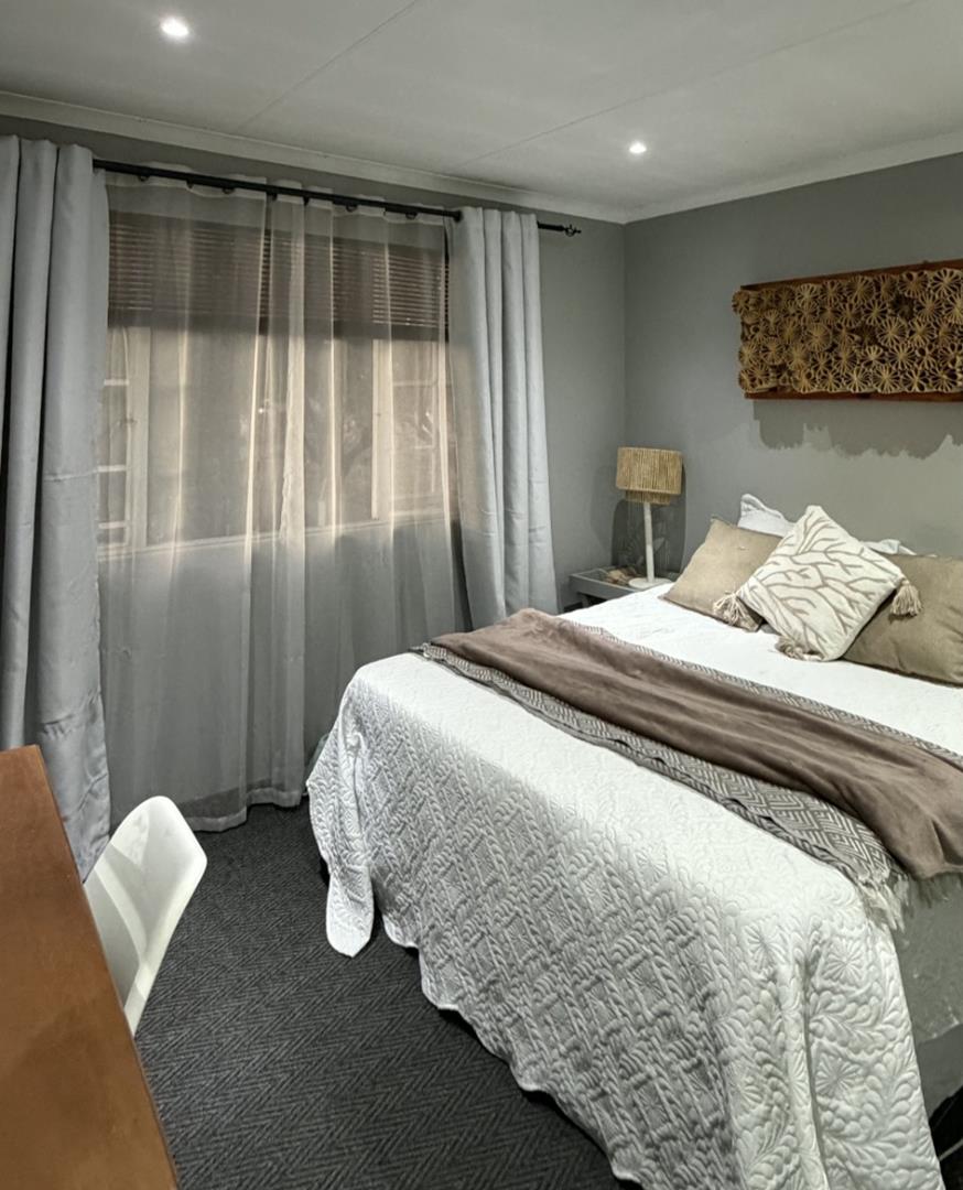 2 Bedroom Property for Sale in Verwoerdpark Gauteng