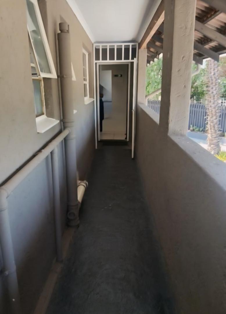 2 Bedroom Property for Sale in Verwoerdpark Gauteng