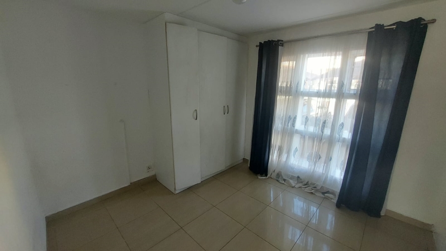 2 Bedroom Property for Sale in Mondeor Gauteng
