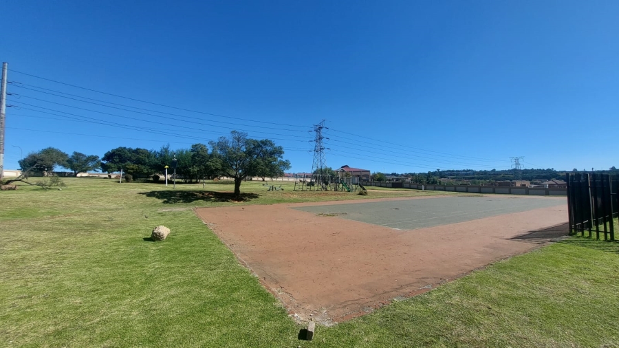 2 Bedroom Property for Sale in Mondeor Gauteng