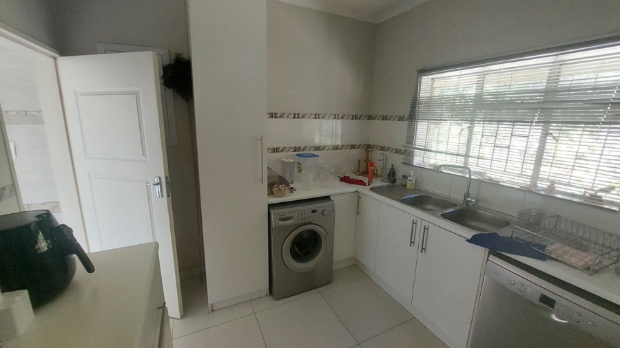 3 Bedroom Property for Sale in Mondeor Gauteng