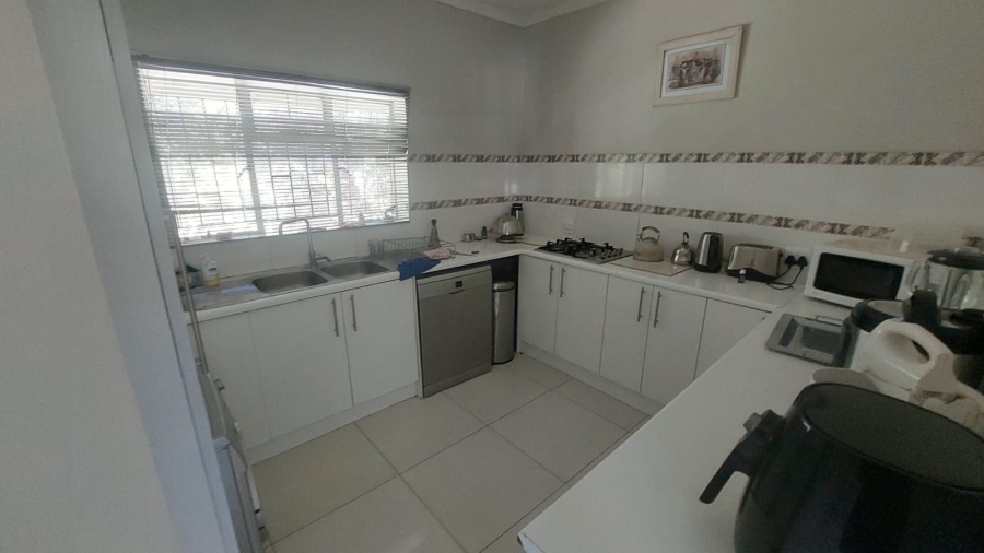 3 Bedroom Property for Sale in Mondeor Gauteng
