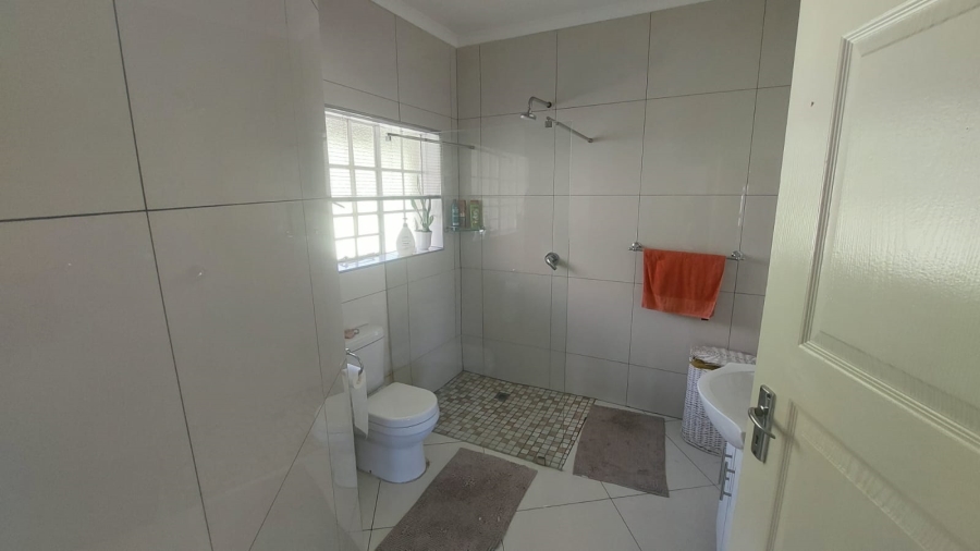 3 Bedroom Property for Sale in Mondeor Gauteng