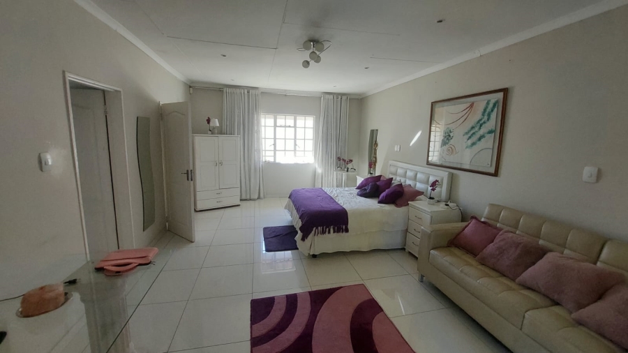 3 Bedroom Property for Sale in Mondeor Gauteng