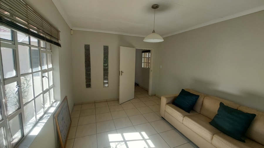 3 Bedroom Property for Sale in Mondeor Gauteng