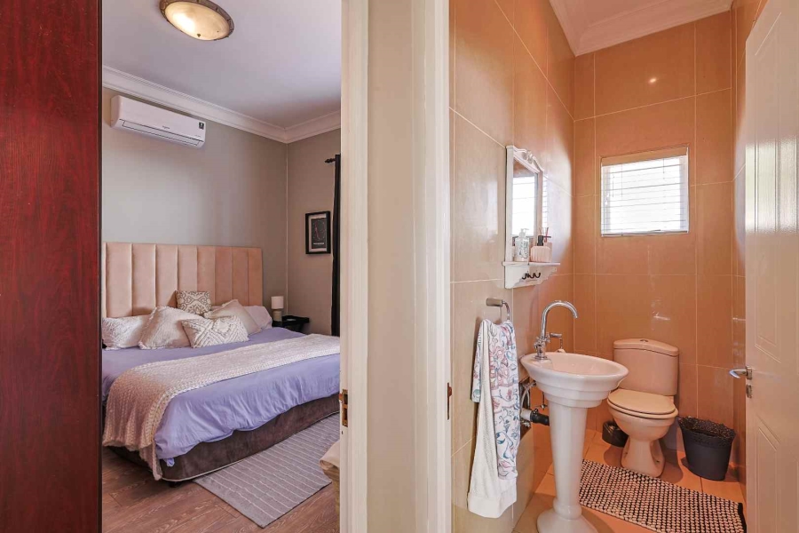4 Bedroom Property for Sale in Waterkloof Ridge Gauteng