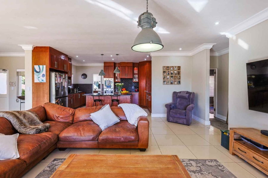 4 Bedroom Property for Sale in Waterkloof Ridge Gauteng